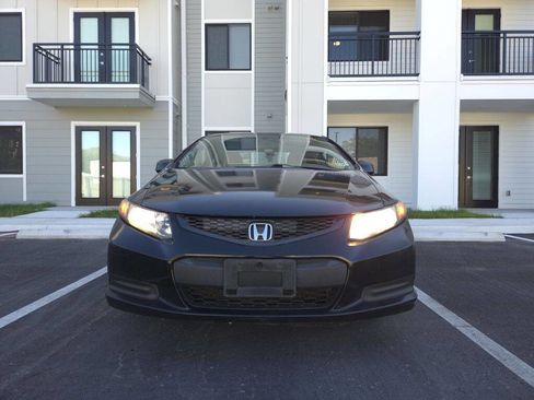 Used 2012 Honda Civic LX image 2
