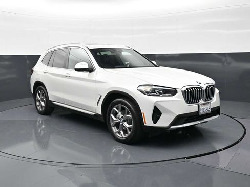 Certified 2024 BMW X3 sDrive30i w/ Convenience Package RWD image 3