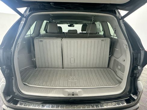 Used 2017 Toyota Highlander XLE w/ Protection Package #3 AWD/4WD image 32