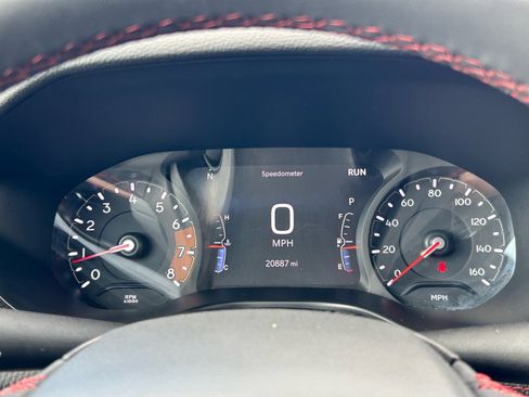 Used 2025 Jeep Compass Trailhawk AWD/4WD image 15