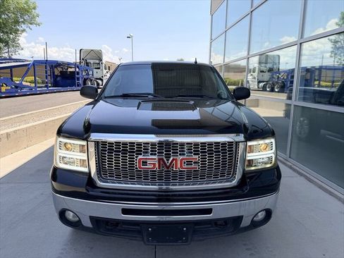 Used 2011 GMC Sierra 1500 SLE w/ Power Tech Package AWD/4WD image 4