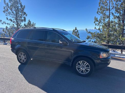 Used 2011 Volvo XC90 3.2 image 2