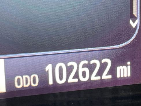 Used 2018 Toyota Sienna Limited image 16