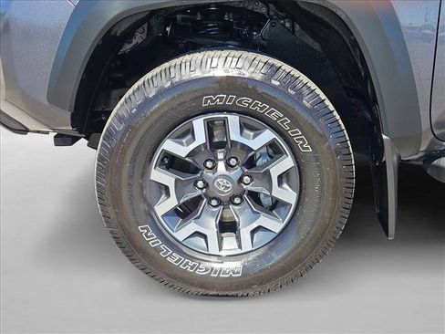 Used 2022 Toyota Tacoma TRD Off-Road w/ Technology Package image 26