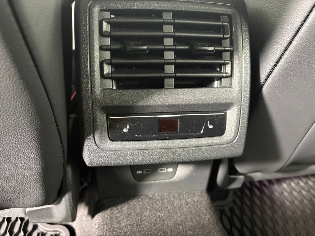 Used 2024 Volkswagen GTI Autobahn FWD image 31