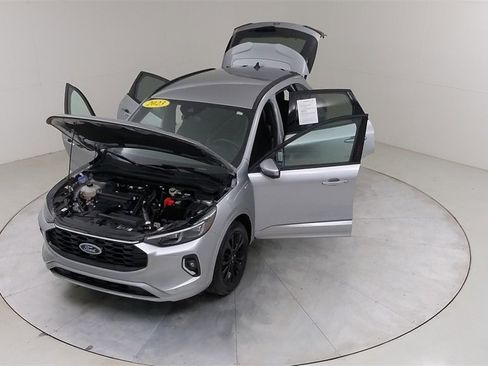 Certified 2023 Ford Escape ST-Line Elite image 43