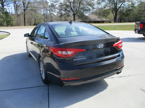 Used 2015 Hyundai Sonata SE image 10
