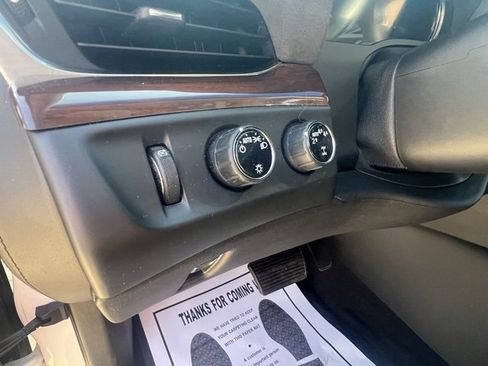 Used 2019 Cadillac Escalade ESV Premium Luxury image 13
