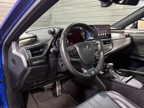 Used 2023 Lexus ES 300h F Sport image 10