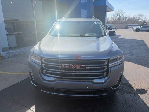 Used 2022 GMC Acadia AT4 w/ Technology Package AWD/4WD image 4