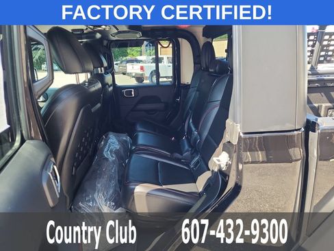 Used 2023 Jeep Gladiator Rubicon w/ LED Lighting Group AWD/4WD image 23