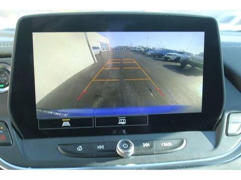 Used 2025 Chevrolet Blazer LT image 25