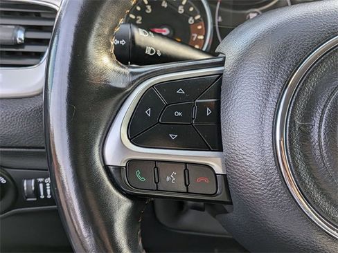 Used 2019 Jeep Compass Latitude w/ Cold Weather Group image 16