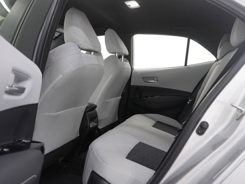 Used 2024 Toyota Corolla SE w/ SE Package image 17