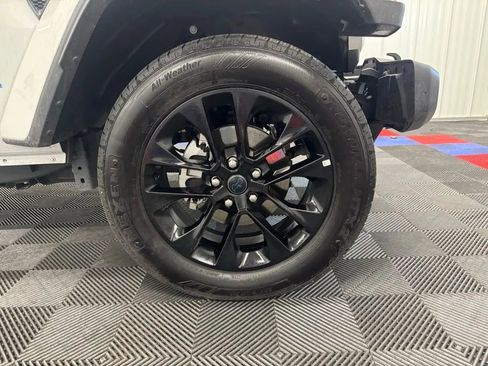 Used 2025 Jeep Wrangler Sahara 4xe w/ Safety Group image 23