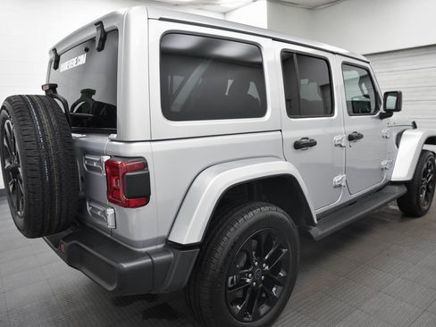 Used 2024 Jeep Wrangler Unlimited Sahara w/ Technology Group image 7