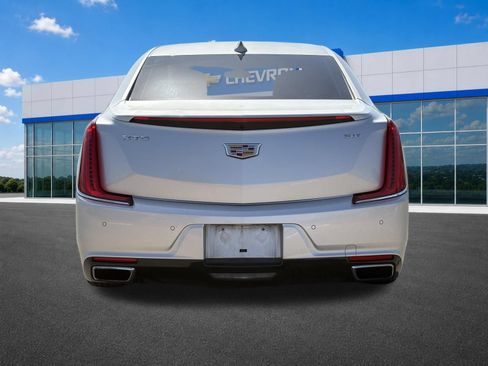 Certified 2018 Cadillac XTS Luxury FWD image 6