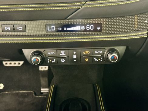 Used 2020 Ferrari F8 Tributo RWD image 16