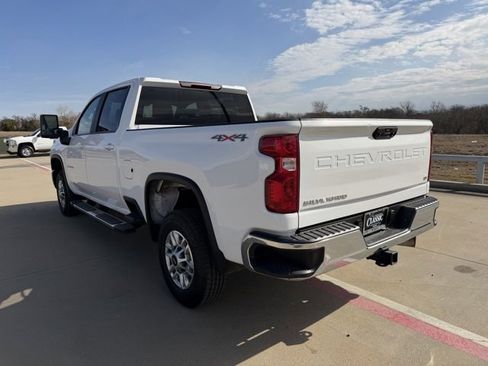 Used 2025 Chevrolet Silverado 2500 LT w/ Convenience Package image 6