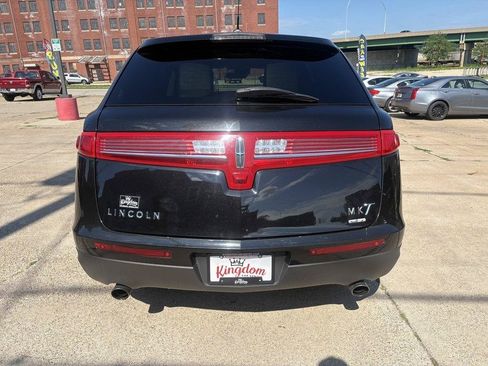 Used 2012 Lincoln MKT AWD image 6