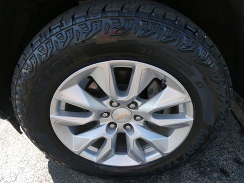 Certified 2024 Chevrolet Silverado 1500 Custom AWD/4WD image 11