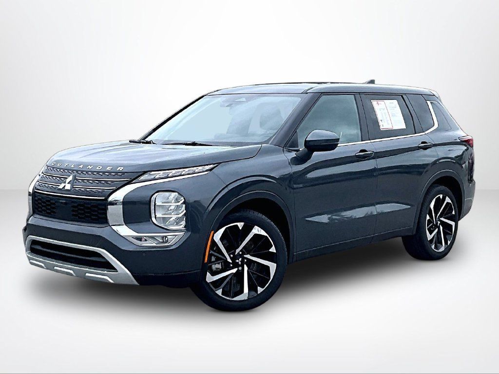 Used 2024 Mitsubishi Outlander SE FWD image 2