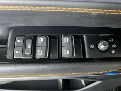 Used 2022 Jeep Grand Wagoneer Series III w/ Rear Seat Video Group 1 AWD/4WD image 38