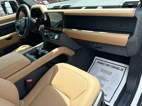 New 2026 Land Rover Defender 110 X-Dynamic SE AWD/4WD image 14