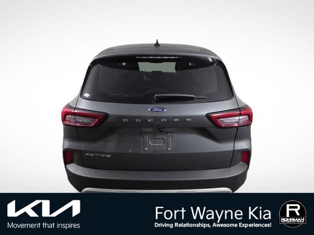 Used 2025 Ford Escape Active FWD image 9