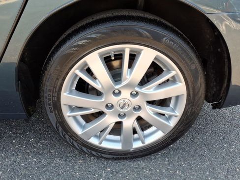 Used 2014 Nissan Sentra SL w/ Premium Package FWD image 17