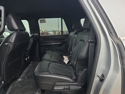 Used 2021 Ford Expedition Max Limited RWD image 3