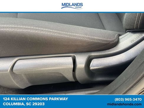 Used 2024 Nissan Rogue S AWD/4WD image 15
