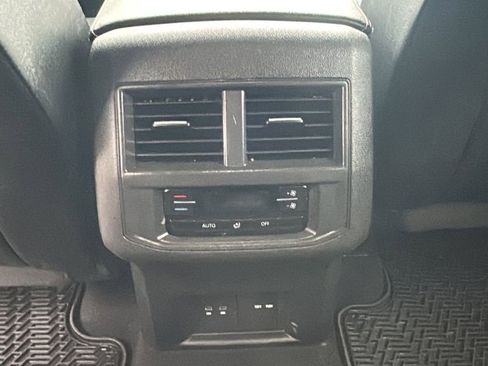 Used 2022 Volkswagen Atlas SE image 23