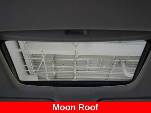 Used 2025 Honda Odyssey EX-L image 9