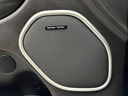 Used 2020 Jeep Grand Cherokee Summit image 18