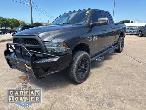 Used 2018 RAM 2500 Tradesman w/ Chrome Appearance Group AWD/4WD image 3