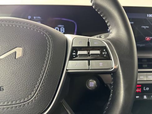 Used 2024 Kia Telluride LX image 13