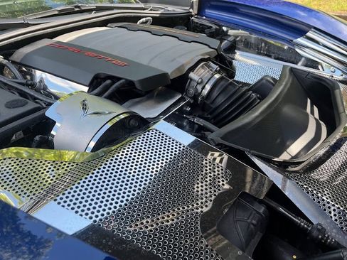Used 2017 Chevrolet Corvette Stingray Coupe RWD image 30