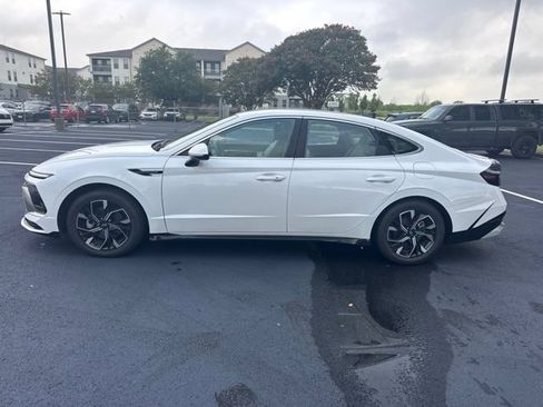 Used 2024 Hyundai Sonata SEL FWD image 1