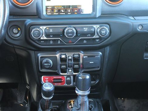 Used 2021 Jeep Gladiator Mojave image 16