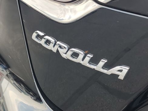 Certified 2025 Toyota Corolla LE FWD image 8