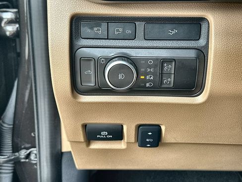 Used 2024 Ford F250 Lariat w/ Lariat Ultimate Package AWD/4WD image 18
