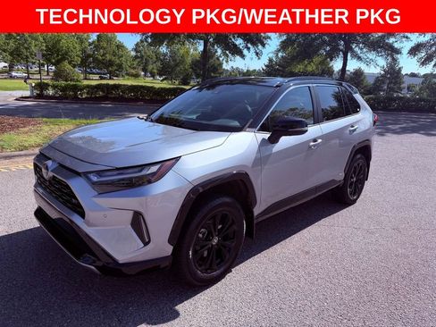 Used 2023 Toyota RAV4 XSE AWD/4WD image 3