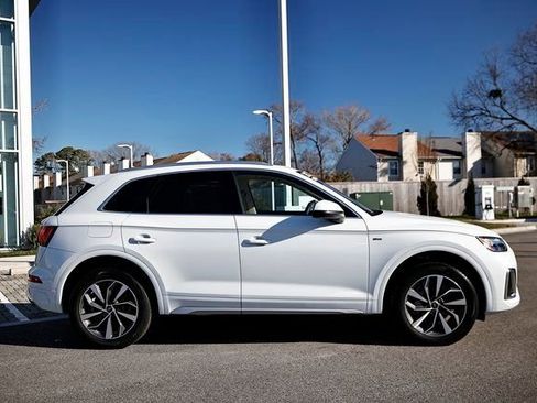 Certified 2025 Audi Q5 2.0T Premium Plus w/ Premium Plus Package image 4