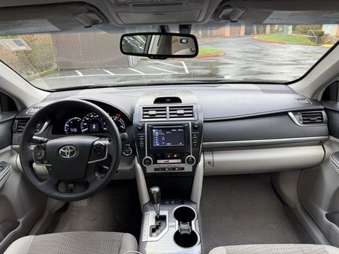 Used 2012 Toyota Camry XLE image 16