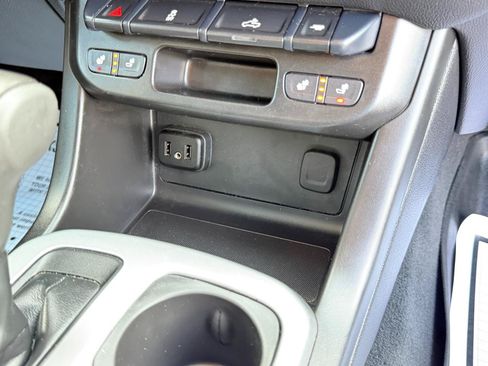 Used 2021 Chevrolet Colorado LT w/ LT Convenience Package AWD/4WD image 55