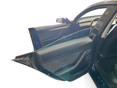 Certified 2021 Tesla Model 3 Standard Range Plus RWD image 10