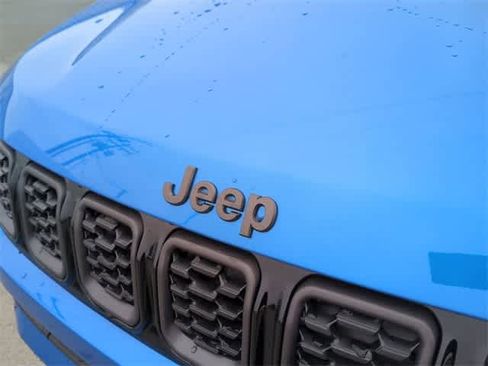 New 2026 Jeep Compass Latitude image 12