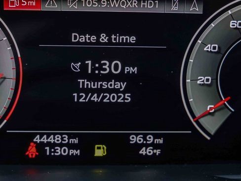 Used 2022 Audi Q8 Premium Plus image 8