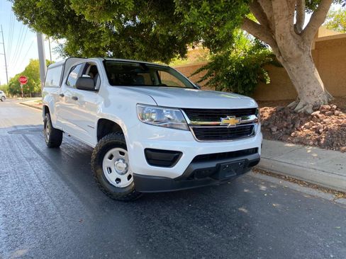 Used 2020 Chevrolet Colorado W/T w/ WT Convenience Package AWD/4WD image 2